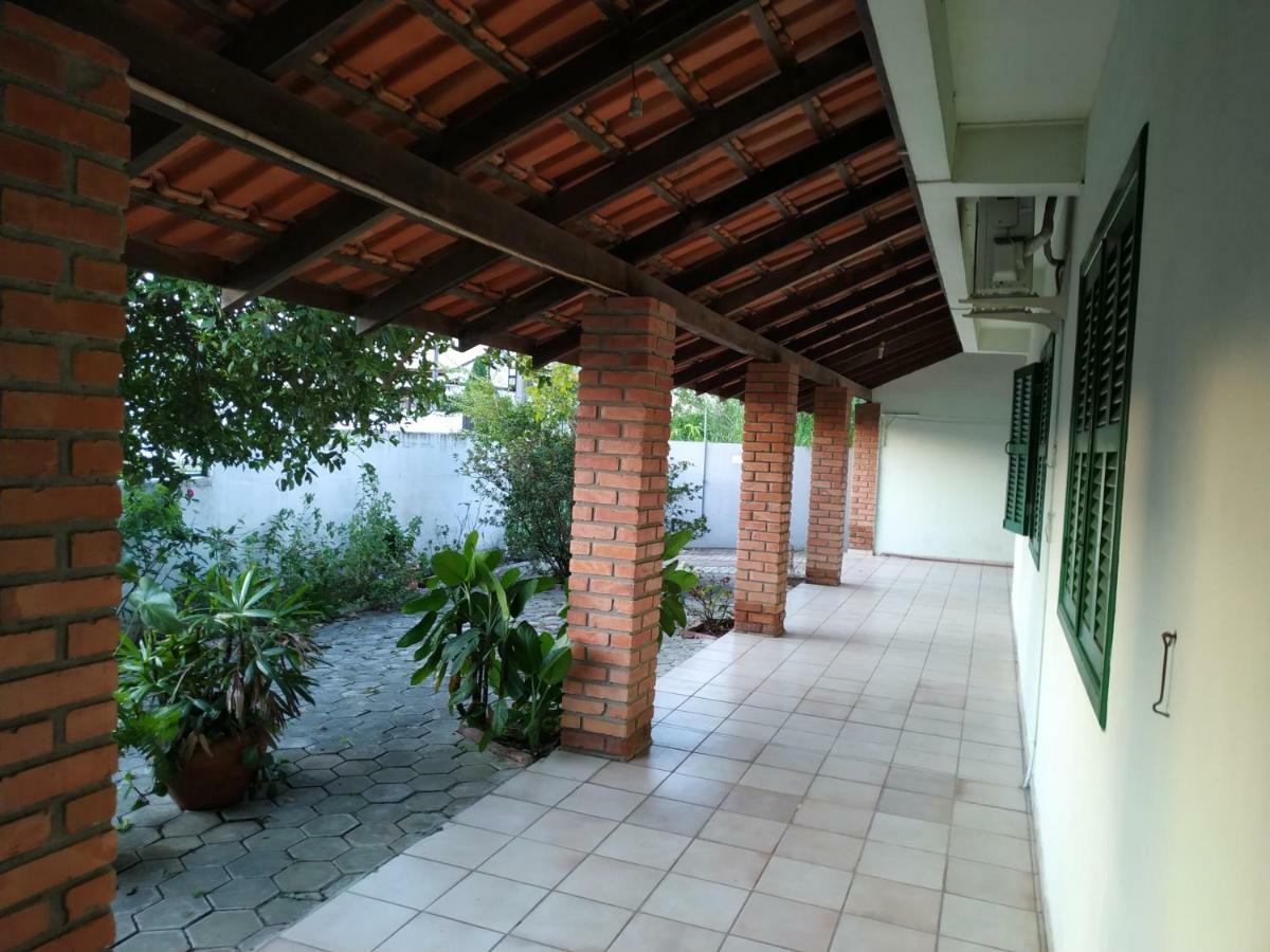 Residencial Praia Bombas 봄비나스 외부 사진